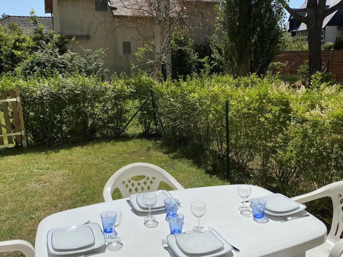 Cabourg : Studio Rez-De-Jardin Proche Plage, Animaux Acceptes, Tv, Wi-Fi Optionnel - Fr-1-487-331 Dış mekan fotoğraf